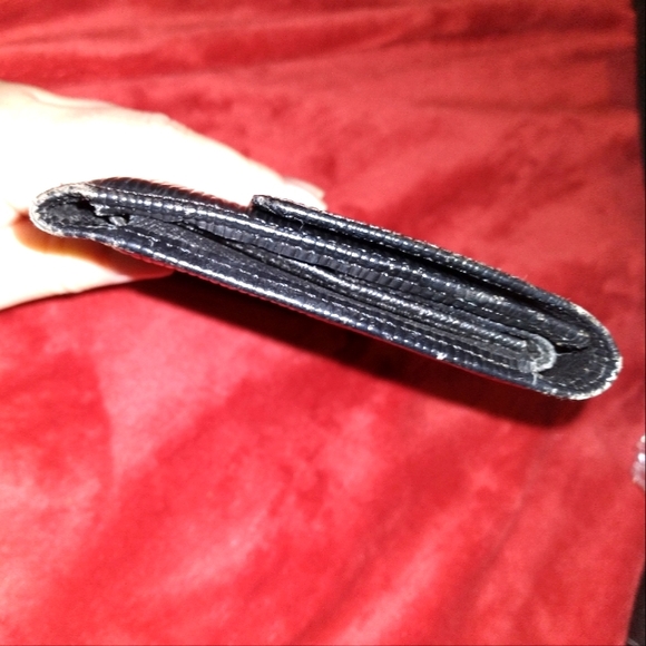 Authentic Louis Vuitton Black Epi Leather Porte Tresor International Wallet - Picture 5 of 16